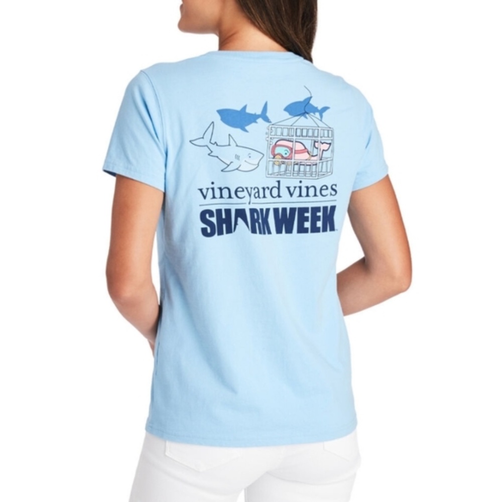 Vineyard Vines Shark Week Women's Cage Diver Whale Pocket Tee Size Large